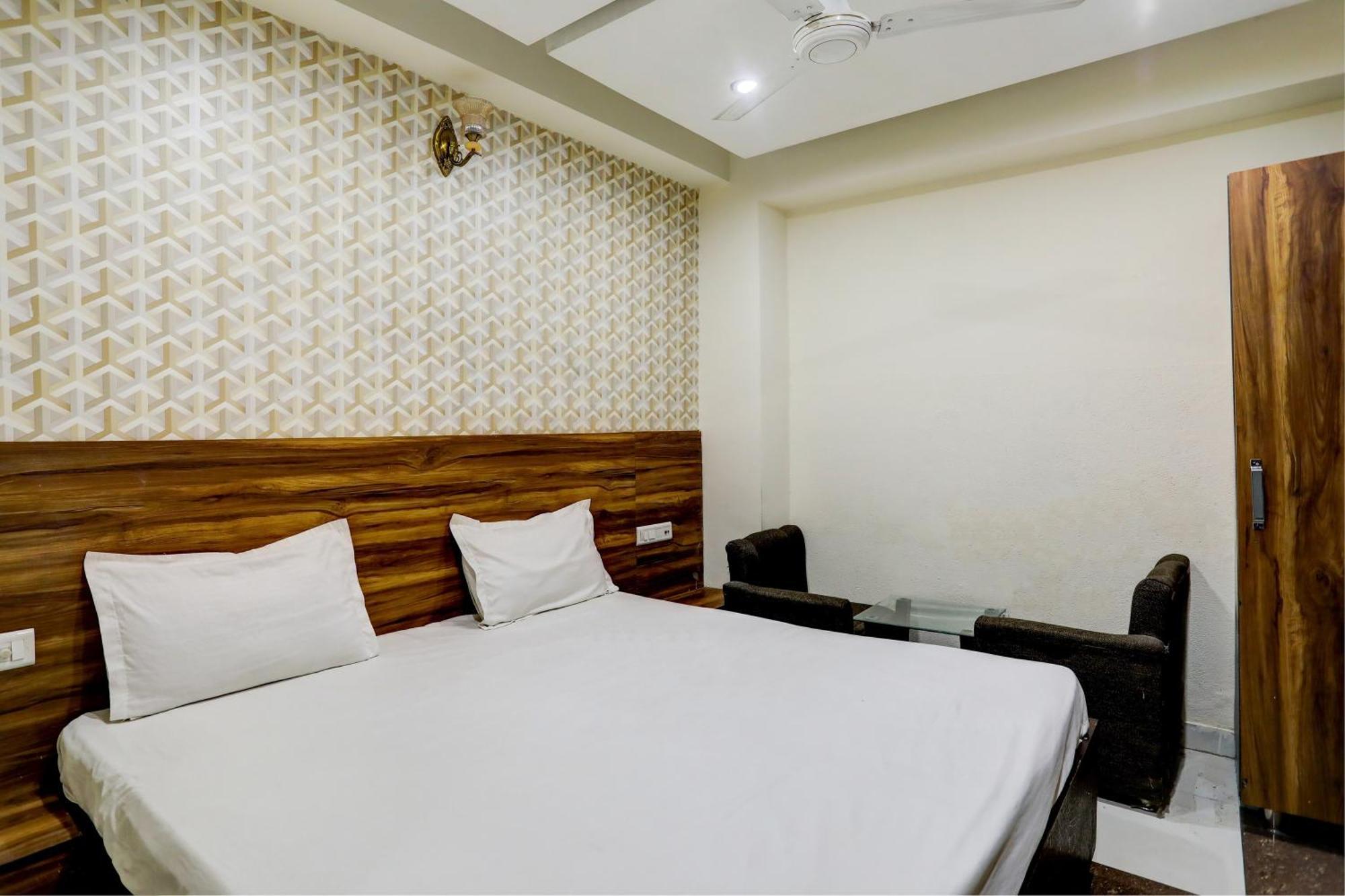 Hotel O Hcn Ludhiana Bagian luar foto