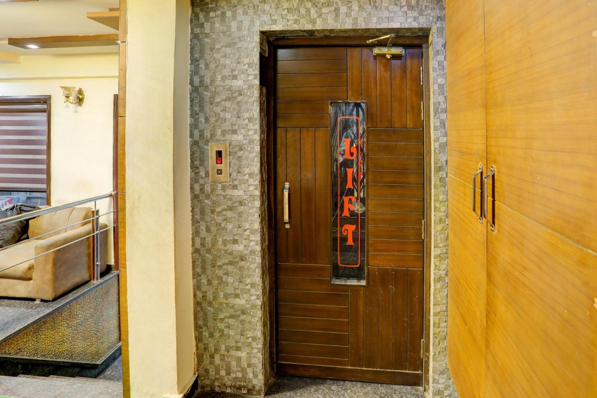 Hotel O Hcn Ludhiana Bagian luar foto
